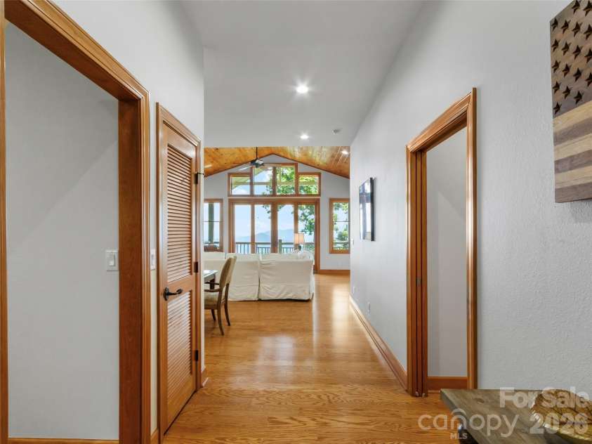 115 Stoney Falls Loop, Burnsville, NC 28714.  MLS# CAR4389438, YatesRealty ID 32124. 
