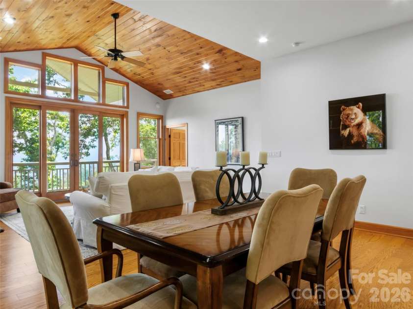 115 Stoney Falls Loop, Burnsville, NC 28714.  MLS# CAR4389438, YatesRealty ID 32124. 
