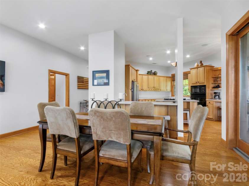 115 Stoney Falls Loop, Burnsville, NC 28714.  MLS# CAR4389438, YatesRealty ID 32124. 