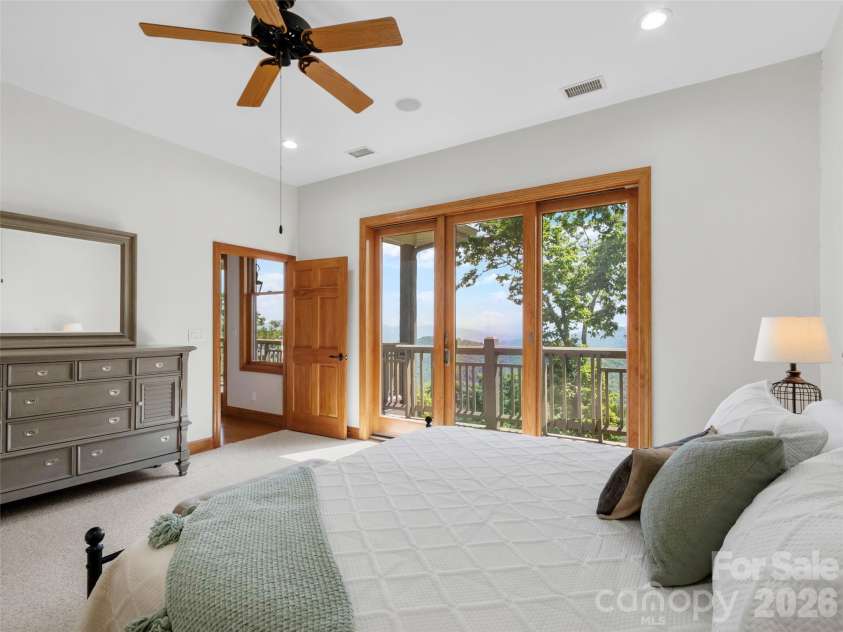115 Stoney Falls Loop, Burnsville, NC 28714.  MLS# CAR4389438, YatesRealty ID 32124. 