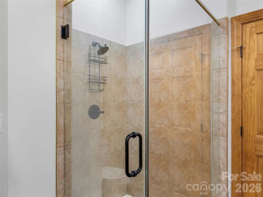 115 Stoney Falls Loop, Burnsville, NC 28714.  MLS# CAR4389438, YatesRealty ID 32124. 