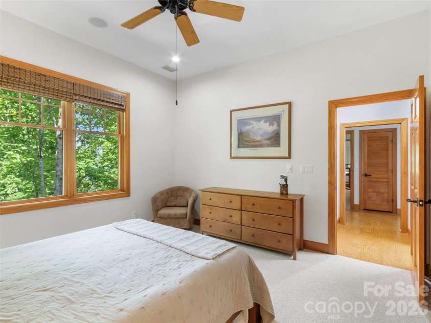 115 Stoney Falls Loop, Burnsville, NC 28714.  MLS# CAR4389438, YatesRealty ID 32124. 
