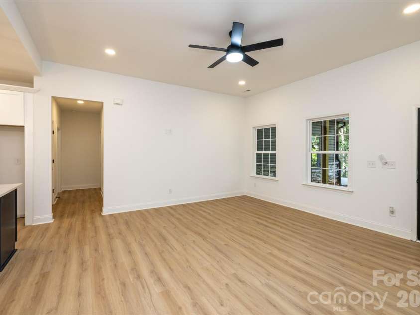 269 Tamarind Drive, Troy, NC 27371.  MLS# CAR4396048, YatesRealty ID 32125. 