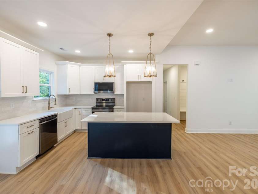 269 Tamarind Drive, Troy, NC 27371.  MLS# CAR4396048, YatesRealty ID 32125. 
