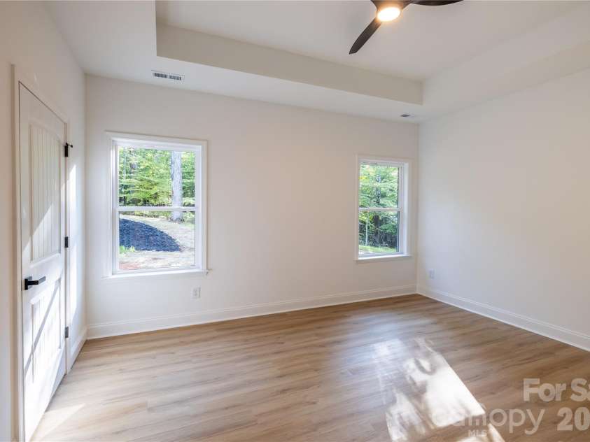 269 Tamarind Drive, Troy, NC 27371.  MLS# CAR4396048, YatesRealty ID 32125. 