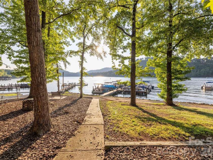 269 Tamarind Drive, Troy, NC 27371.  MLS# CAR4396048, YatesRealty ID 32125. 
