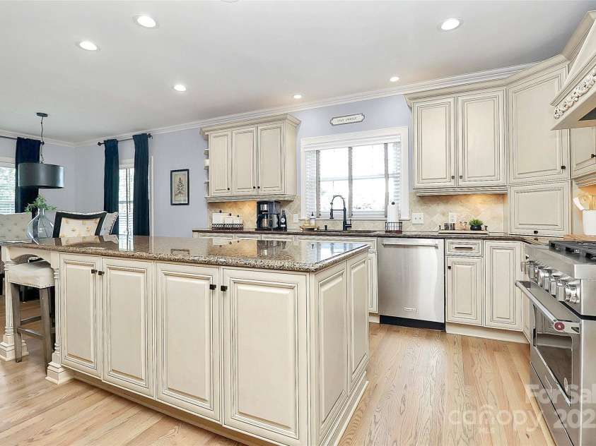 906 Colonial Drive, Albemarle, NC 28001.  MLS# CAR4288593, YatesRealty ID 32125. 