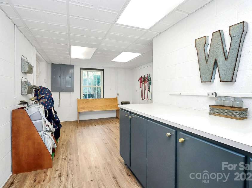 906 Colonial Drive, Albemarle, NC 28001.  MLS# CAR4288593, YatesRealty ID 32125. 