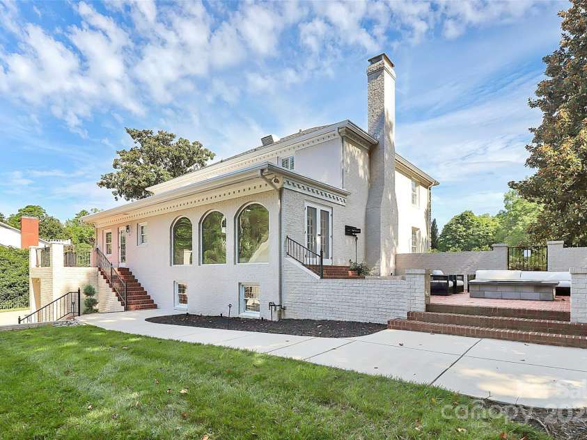 906 Colonial Drive, Albemarle, NC 28001.  MLS# CAR4288593, YatesRealty ID 32125. 