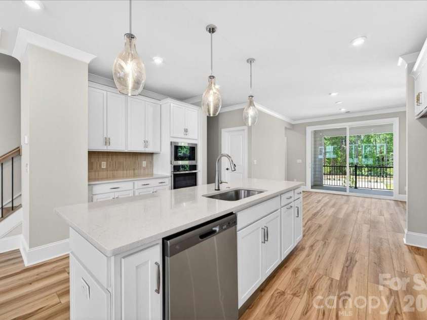 12015 Elsa Lane, Charlotte, NC 28277.  MLS# CAR4396074, YatesRealty ID 32126. Light filled second floor