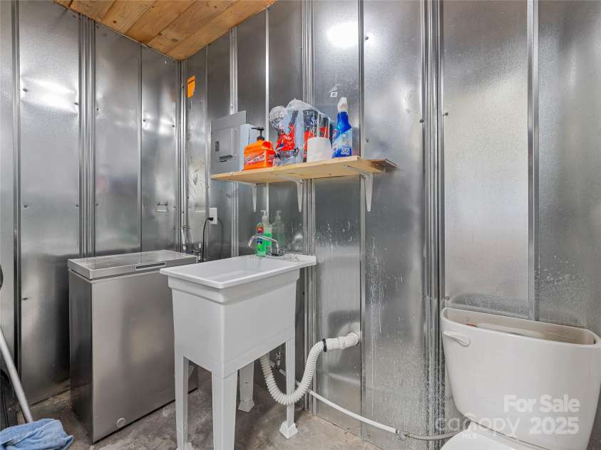 259 Ive Bright Drive, Forest City, NC 28043.  MLS# CAR4279932, YatesRealty ID 32126. 