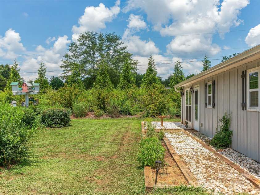 259 Ive Bright Drive, Forest City, NC 28043.  MLS# CAR4279932, YatesRealty ID 32126. 