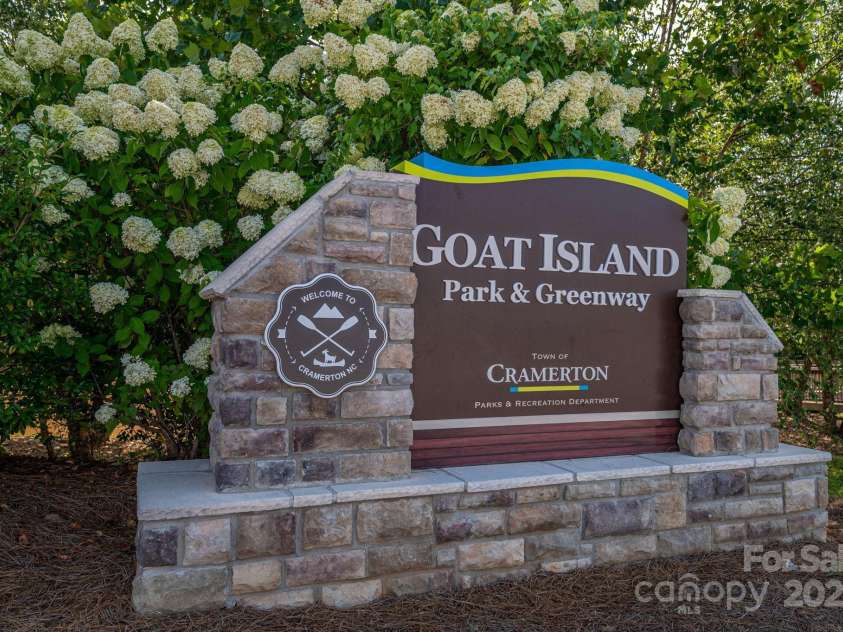 109 Riverside Drive, Cramerton, NC 28032.  MLS# CAR4281252, YatesRealty ID 32127. 