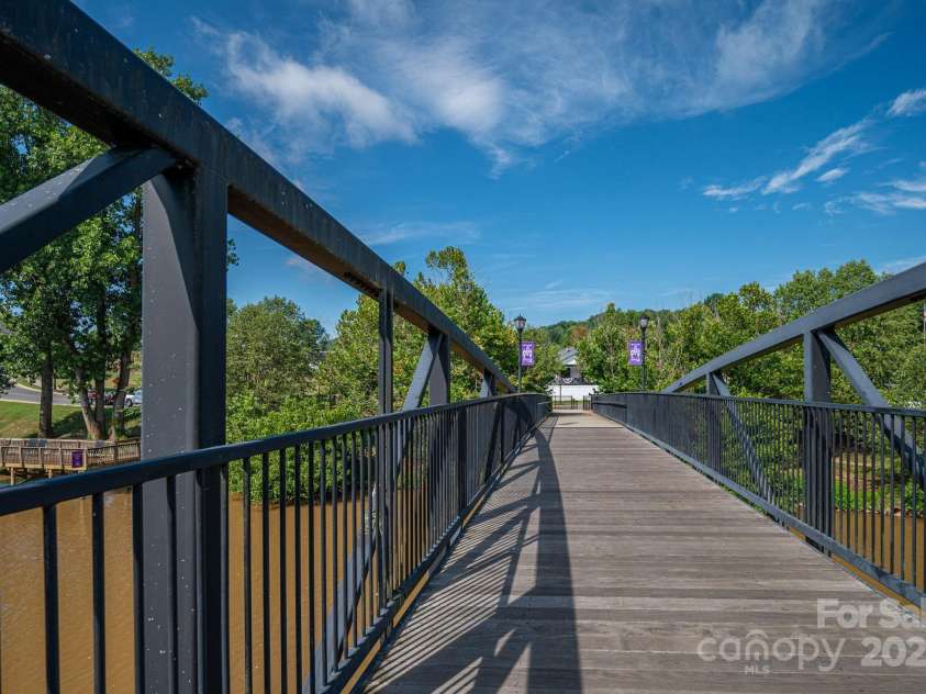 109 Riverside Drive, Cramerton, NC 28032.  MLS# CAR4281252, YatesRealty ID 32127. 