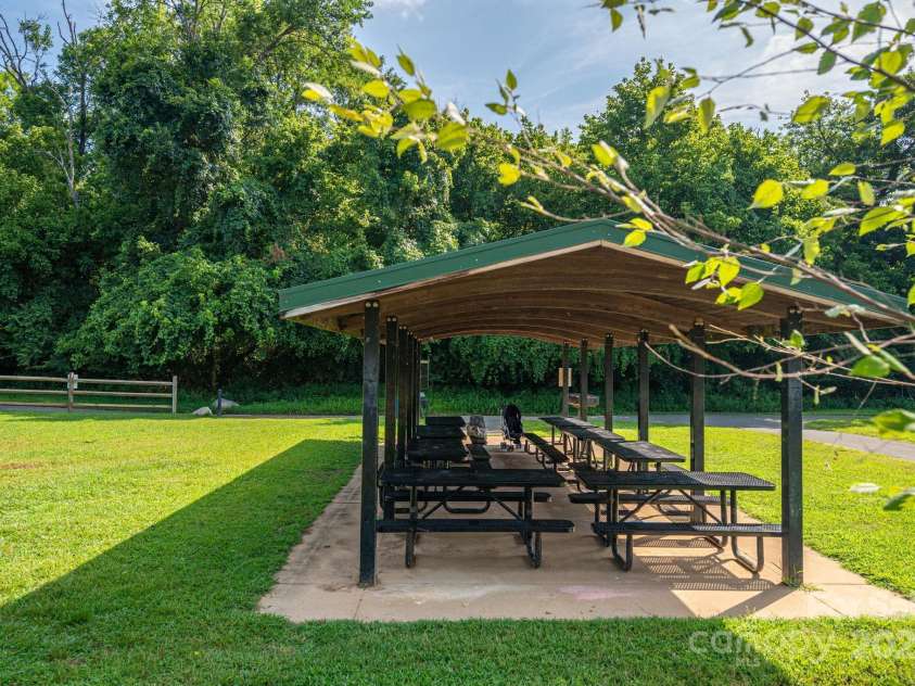 109 Riverside Drive, Cramerton, NC 28032.  MLS# CAR4281252, YatesRealty ID 32127. 