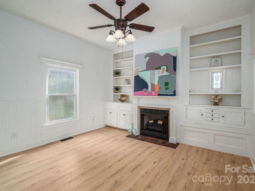 109 Riverside Drive, Cramerton, NC 28032.  MLS# CAR4281252, YatesRealty ID 32127. 