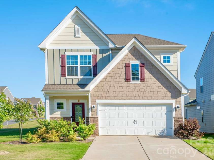 341 Runner Stone Lane, Fort Mill, SC 29715.  MLS# CAR4396094, YatesRealty ID 32127. 