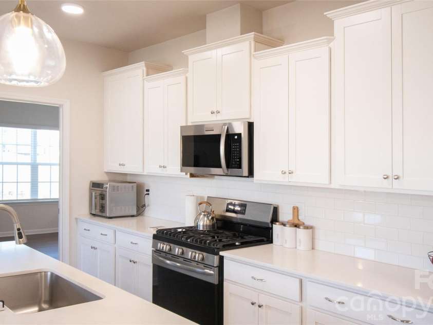 341 Runner Stone Lane, Fort Mill, SC 29715.  MLS# CAR4396094, YatesRealty ID 32127. 