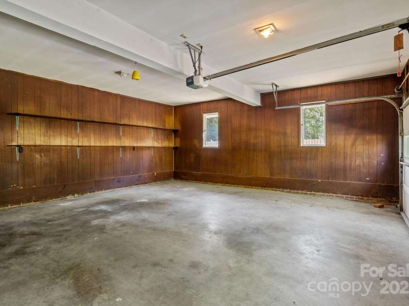 1314 Stoneyridge Drive, Charlotte, NC 28214.  MLS# CAR4285174, YatesRealty ID 32129. 