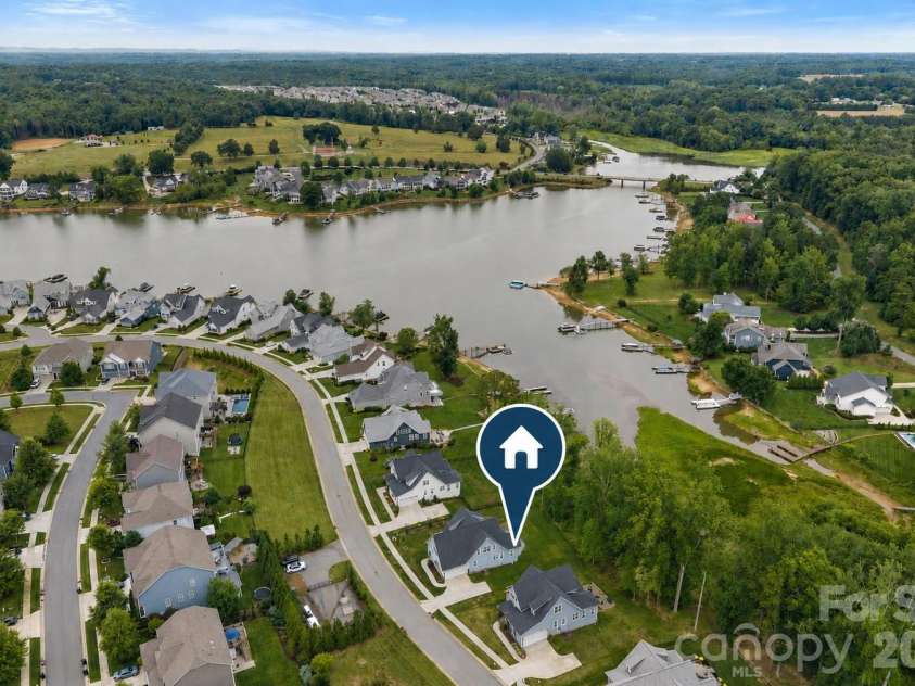 165 Little Indian Loop, Mooresville, NC 28117.  MLS# CAR4386689, YatesRealty ID 32129. 