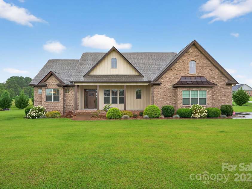 649 Sunny Slope Drive, Cowpens, SC 29330.  MLS# CAR4306944, YatesRealty ID 3213. 