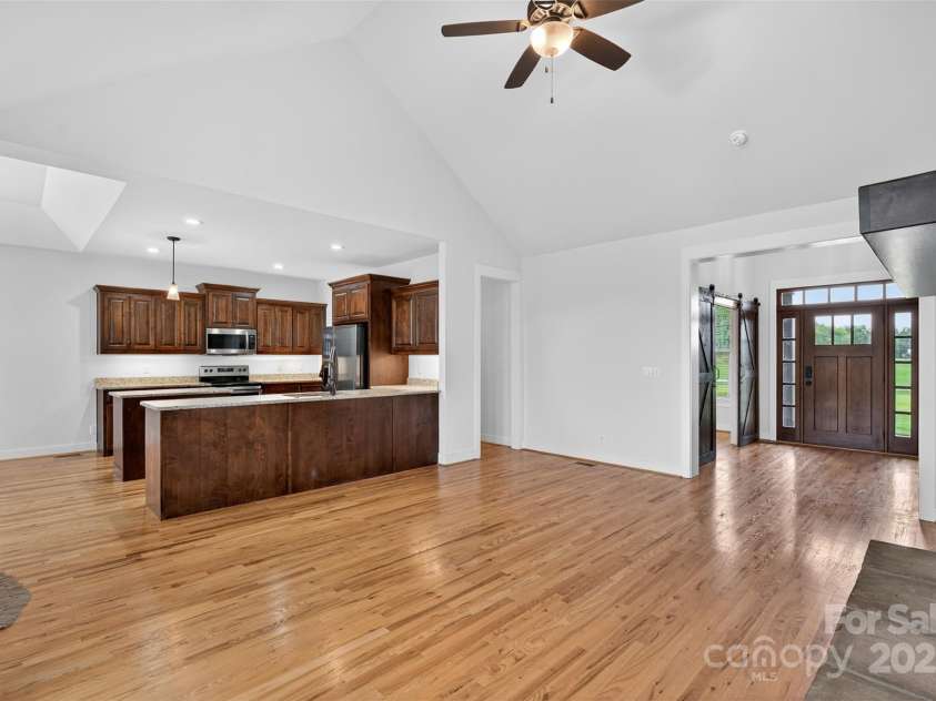 649 Sunny Slope Drive, Cowpens, SC 29330.  MLS# CAR4306944, YatesRealty ID 3213. 