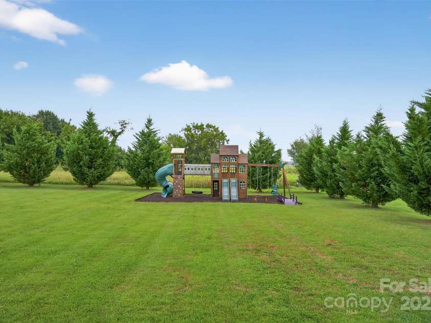 649 Sunny Slope Drive, Cowpens, SC 29330.  MLS# CAR4306944, YatesRealty ID 3213. 