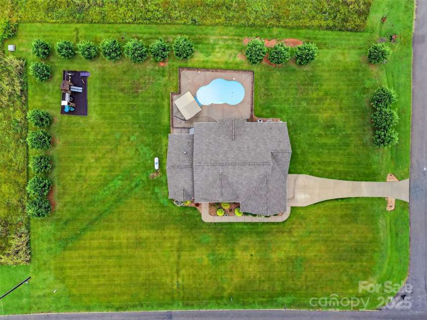 649 Sunny Slope Drive, Cowpens, SC 29330.  MLS# CAR4306944, YatesRealty ID 3213. 