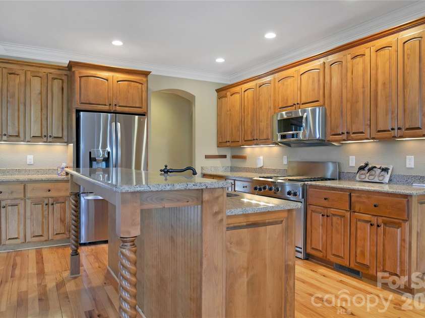 886 Soquili Drive, Brevard, NC 28712.  MLS# CAR4316756, YatesRealty ID 3213. 