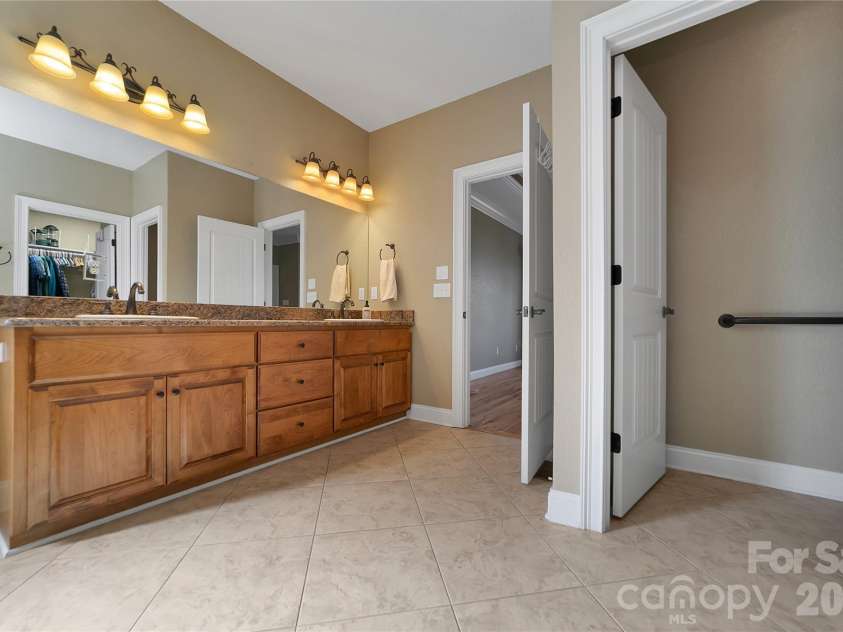 886 Soquili Drive, Brevard, NC 28712.  MLS# CAR4316756, YatesRealty ID 3213. 