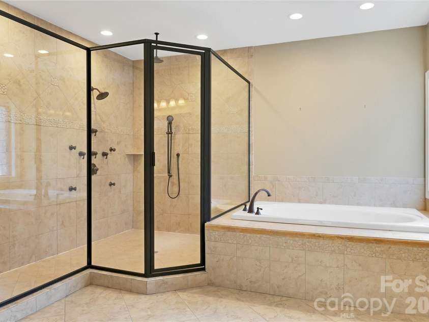 886 Soquili Drive, Brevard, NC 28712.  MLS# CAR4316756, YatesRealty ID 3213. Primary bath