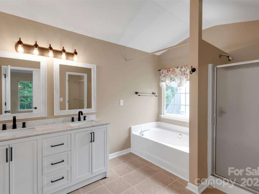 126 Matlen Drive, Mooresville, NC 28117.  MLS# CAR4279394, YatesRealty ID 32130. 