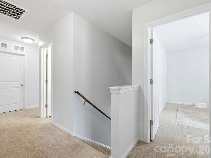 8502 Mansell Court, Charlotte, NC 28215.  MLS# CAR4395611, YatesRealty ID 32130. 
