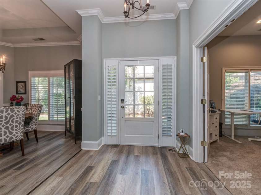 17709 Sedona Way, Cornelius, NC 28031.  MLS# CAR4274595, YatesRealty ID 32132. Dramatic Foyer with Glass Front Door, Custom Blinds, & New Flooring!