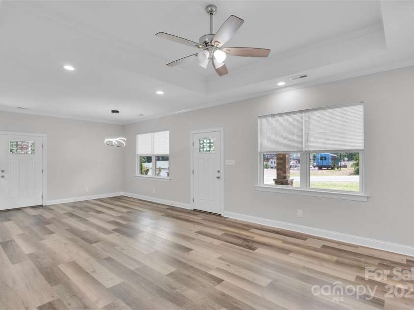 313 Maine Avenue, Bessemer City, NC 28016.  MLS# CAR4283969, YatesRealty ID 32133. 