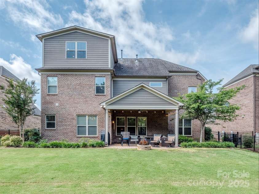 114 Reserve Lane, Fort Mill, SC 29707.  MLS# CAR4260239, YatesRealty ID 32134. 