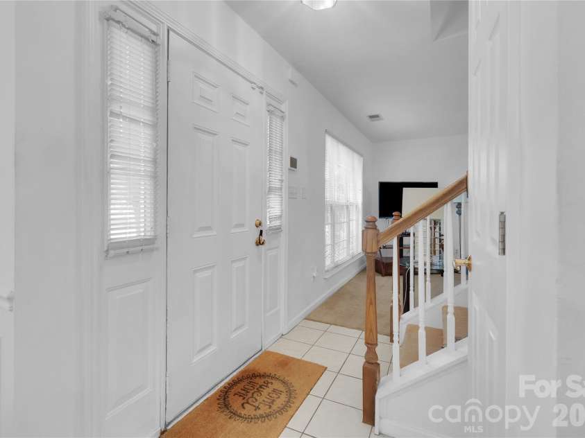 12009 Silvercrest Drive, Charlotte, NC 28215.  MLS# CAR4396189, YatesRealty ID 32135. 