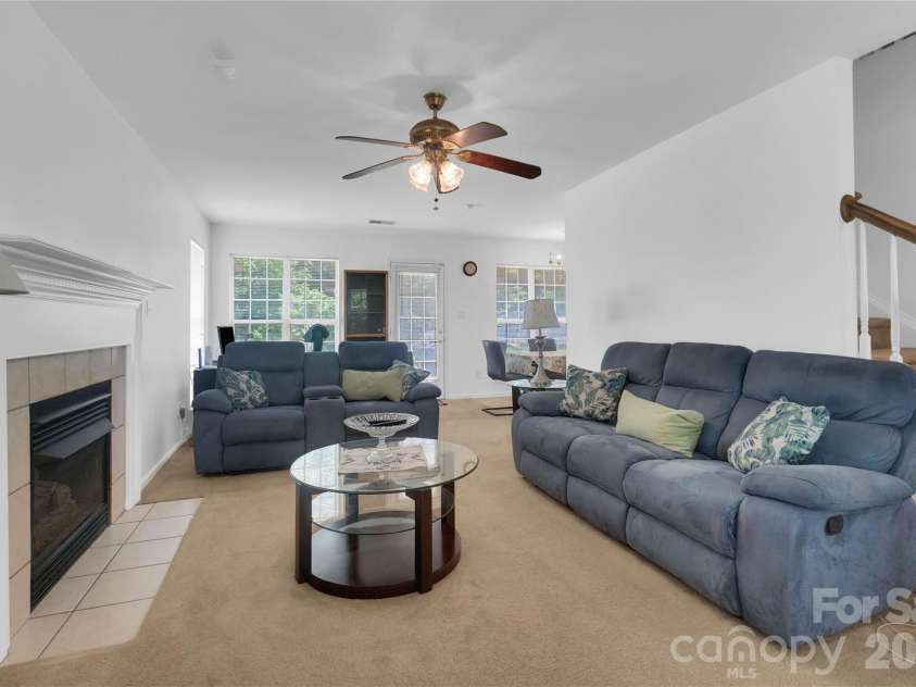 12009 Silvercrest Drive, Charlotte, NC 28215.  MLS# CAR4396189, YatesRealty ID 32135. 