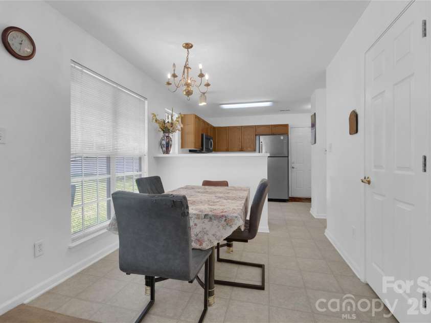 12009 Silvercrest Drive, Charlotte, NC 28215.  MLS# CAR4396189, YatesRealty ID 32135. 