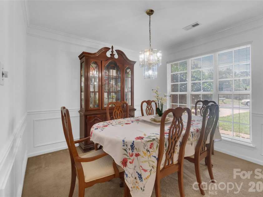 12009 Silvercrest Drive, Charlotte, NC 28215.  MLS# CAR4396189, YatesRealty ID 32135. 