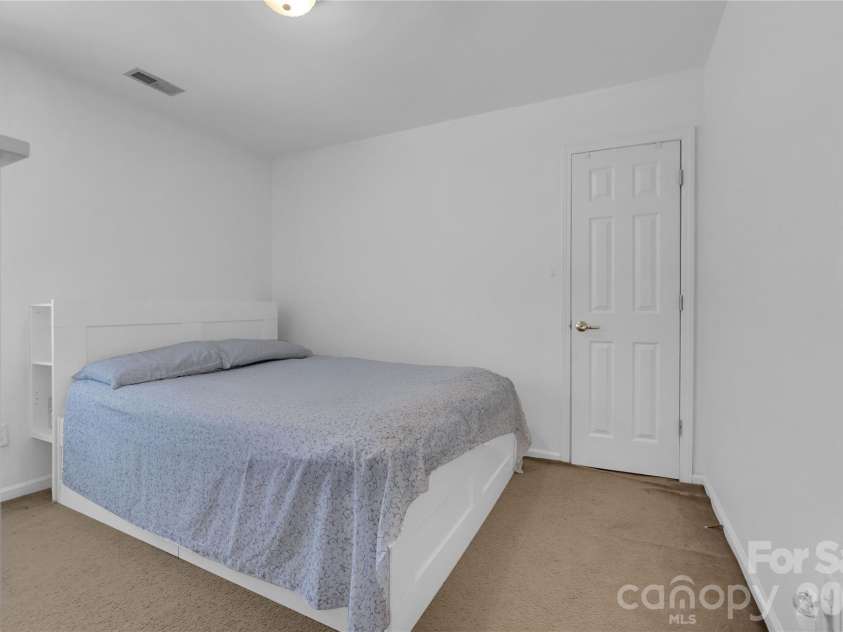 12009 Silvercrest Drive, Charlotte, NC 28215.  MLS# CAR4396189, YatesRealty ID 32135. 