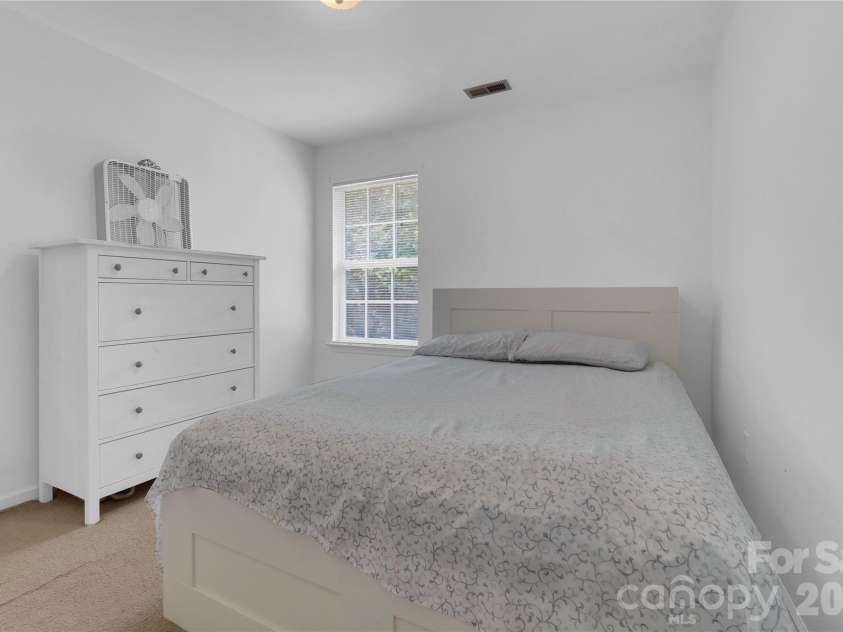 12009 Silvercrest Drive, Charlotte, NC 28215.  MLS# CAR4396189, YatesRealty ID 32135. 
