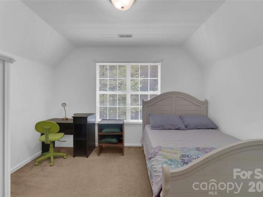 12009 Silvercrest Drive, Charlotte, NC 28215.  MLS# CAR4396189, YatesRealty ID 32135. 