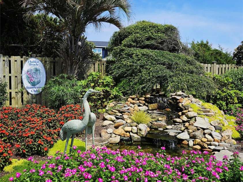281 Brunswick Avenue, Holden Beach, NC 28462.  MLS# CAR4289276, YatesRealty ID 32135. Holden Beach Park is at the Bridge on the Island