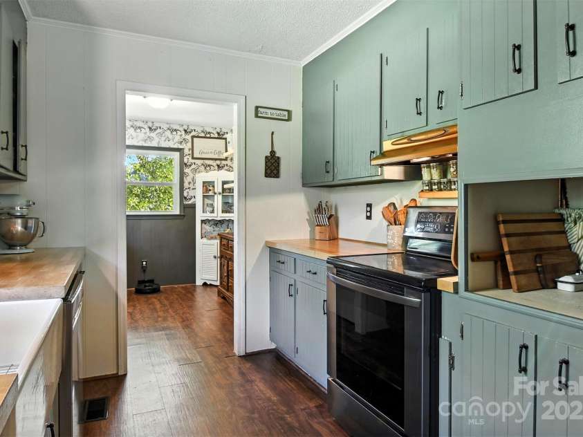 149 Liz Drive, Statesville, NC 28625.  MLS# CAR4289464, YatesRealty ID 32137. 