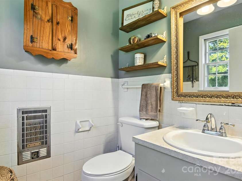 149 Liz Drive, Statesville, NC 28625.  MLS# CAR4289464, YatesRealty ID 32137. 