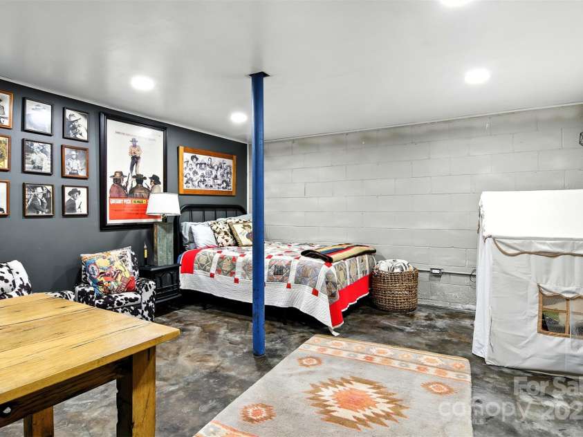 149 Liz Drive, Statesville, NC 28625.  MLS# CAR4289464, YatesRealty ID 32137. 