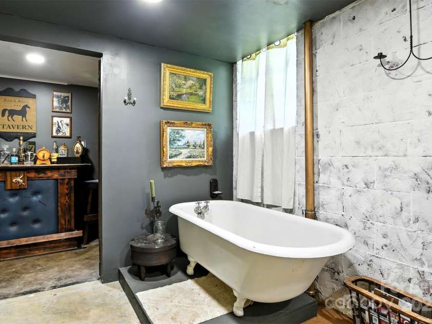 149 Liz Drive, Statesville, NC 28625.  MLS# CAR4289464, YatesRealty ID 32137. 