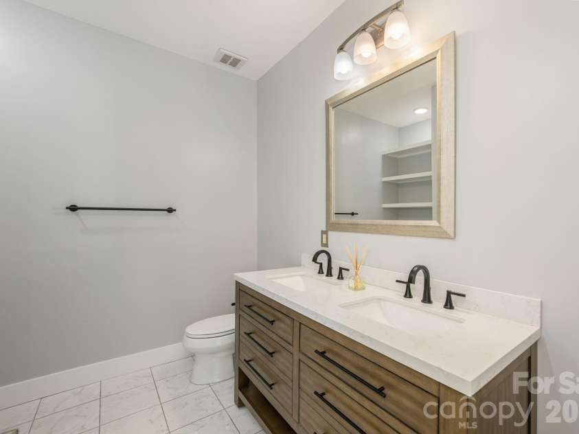 69 Stamford Street, Asheville, NC 28803.  MLS# CAR4395603, YatesRealty ID 32137. 