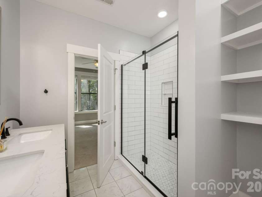 69 Stamford Street, Asheville, NC 28803.  MLS# CAR4395603, YatesRealty ID 32137. 